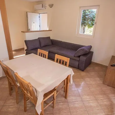Eny Apartment *